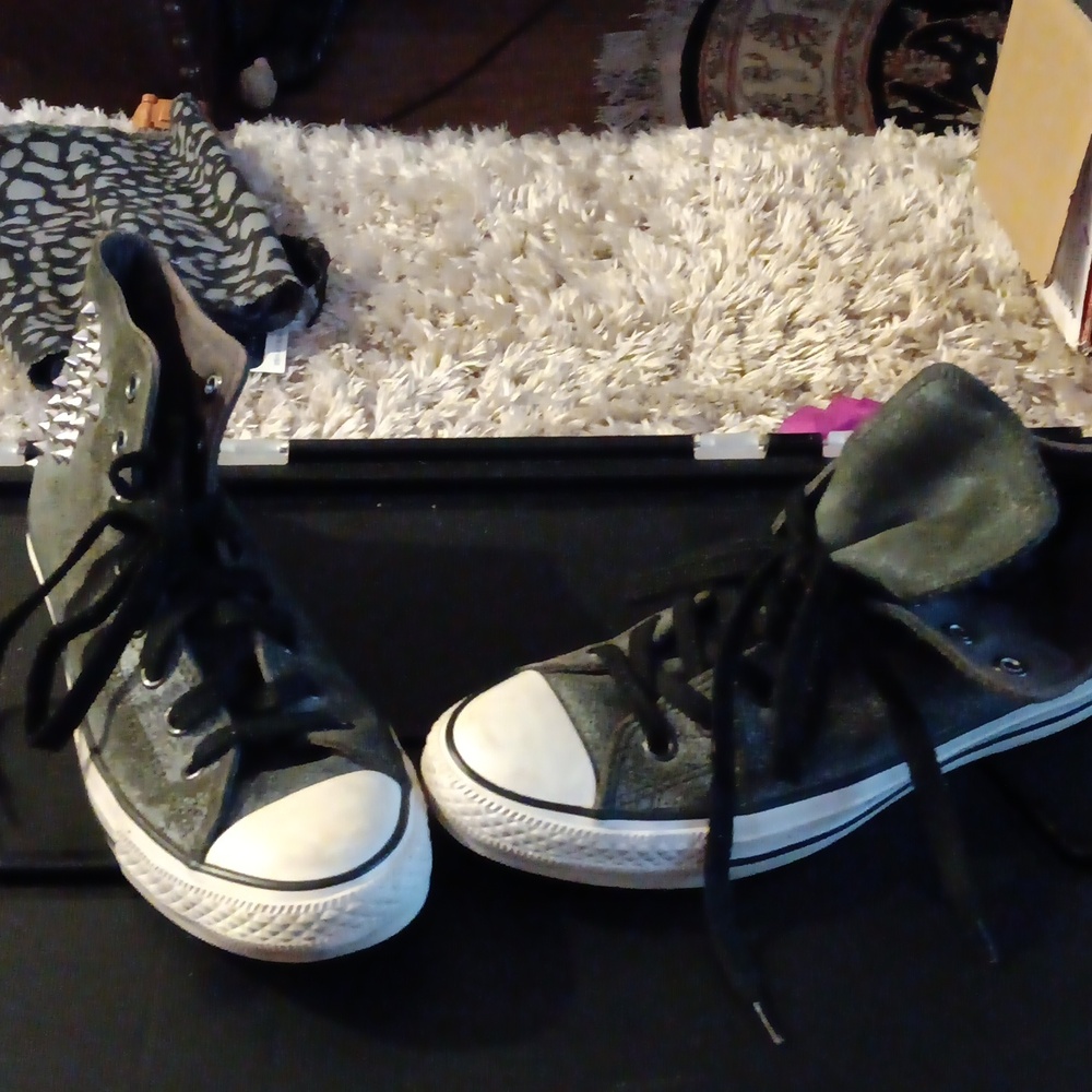 Suede Converse w/spikes